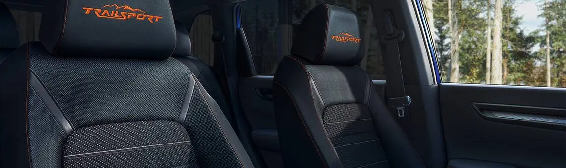 פארנטיגע זיצן (געוויזן דער TrailSport; דער EX האט שטאף-זיצן).